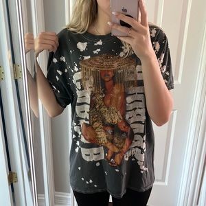 Cardi b tee shirt size:M/L